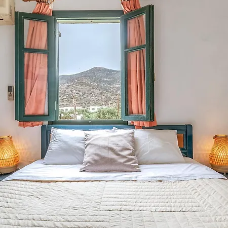 Cyclades 3 * Platis Gialos (Sifnos)